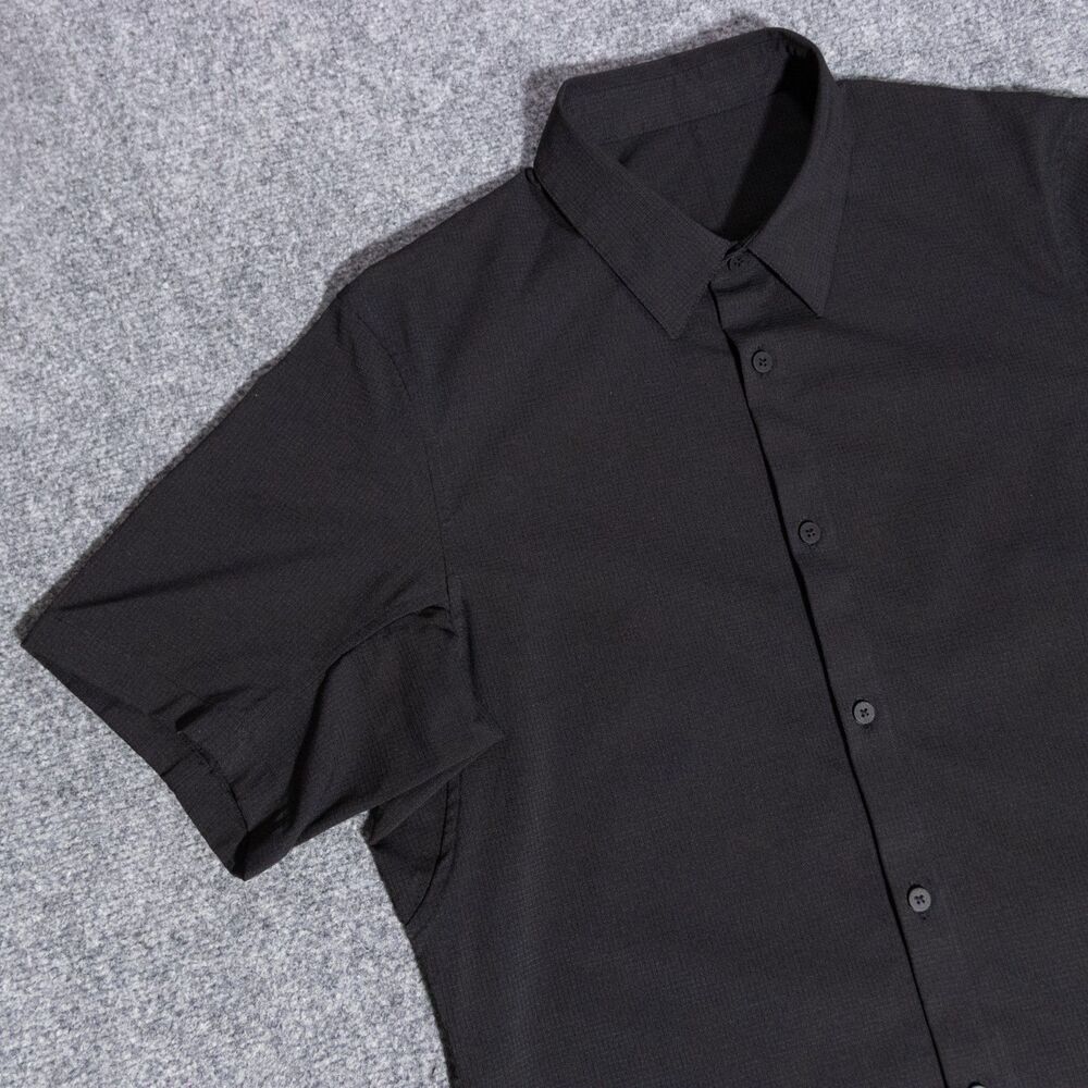 Lululemon Airing Easy Black Button Down S/S Shirt Men's Medium Tech Woven Air
